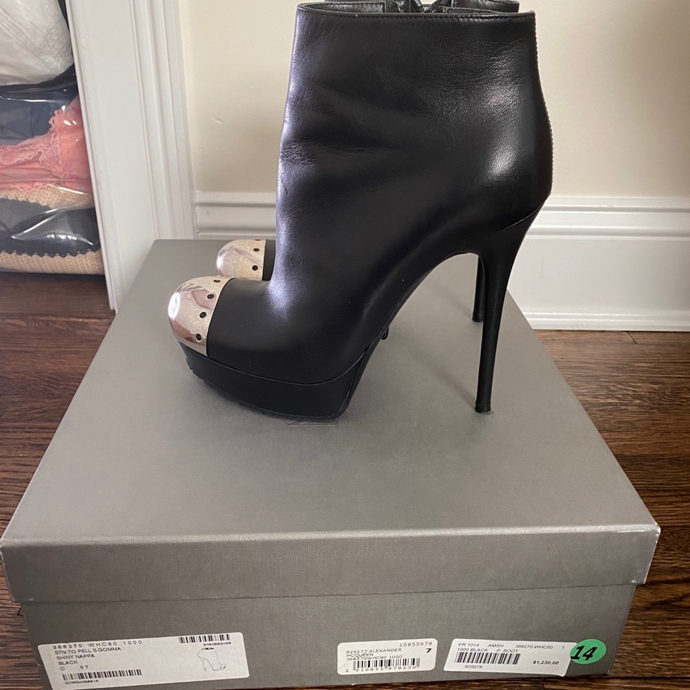 Alexander McQueen Booties
